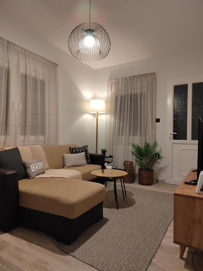 Апартаменты Cosy House With Garden Волос Экстерьер фото